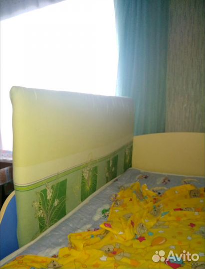 Бортик против выпадения детей из кровати