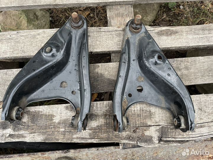 Рычаг нижний renault sandero