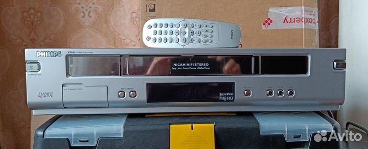 Видеомагнитофон Philips VR840/58