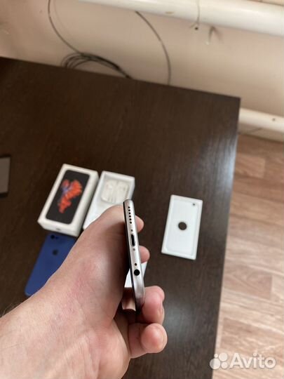 iPhone 6S, 32 ГБ