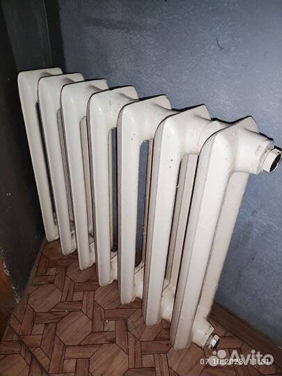 Батарея чугунная, радиатор