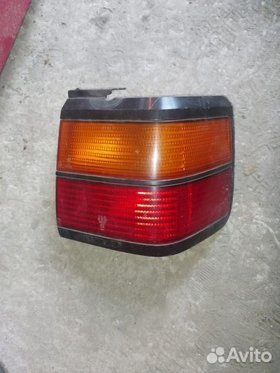 Фара задняя правая Volkswagen Passat B3 седан ориг