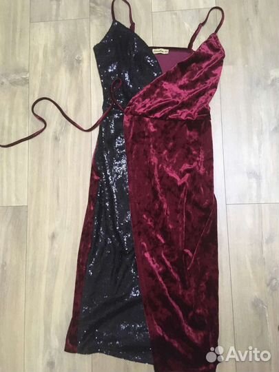 Вечернее платье с пайетками новое 42 44 размер