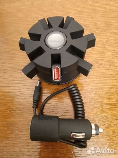 Автомобильное зарядное устройство в прикуриватель