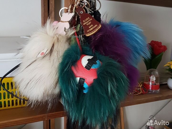 Помпон брелок