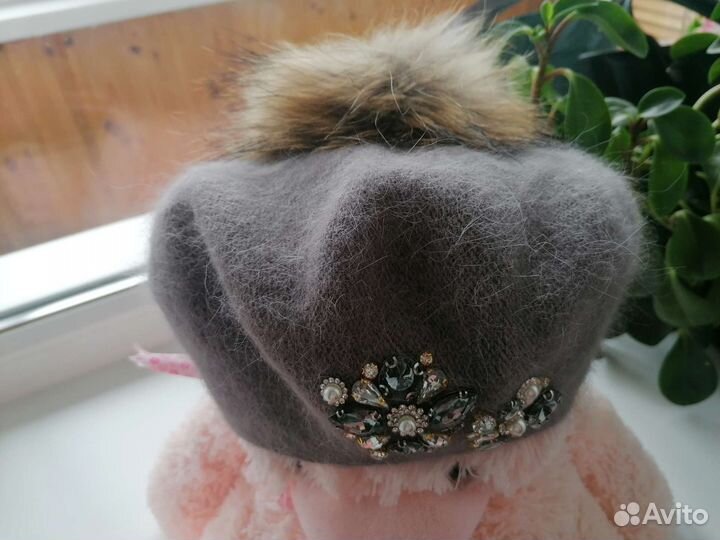 Берет и варежки