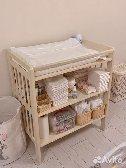 Пеленальный столик