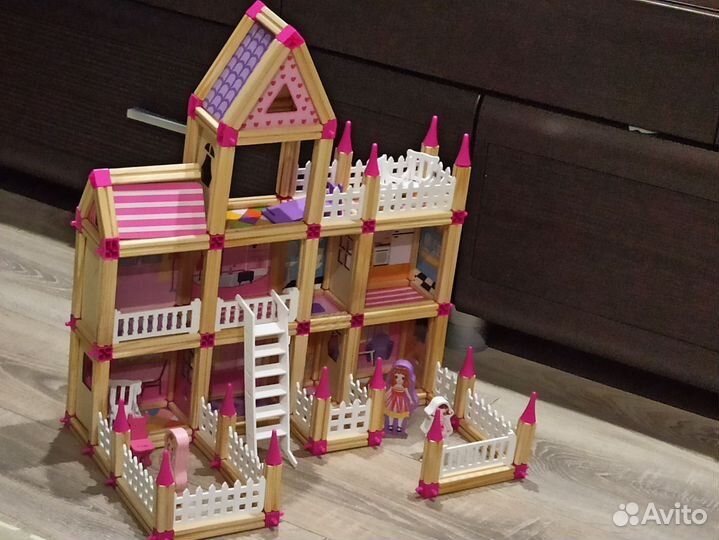Домик кукольный(конструктор)