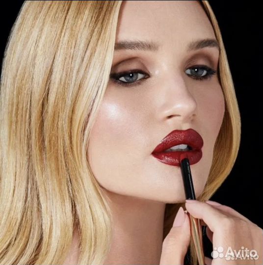 Помада Hourglass ultra slim