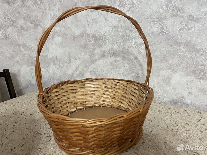 Корзина плетеная