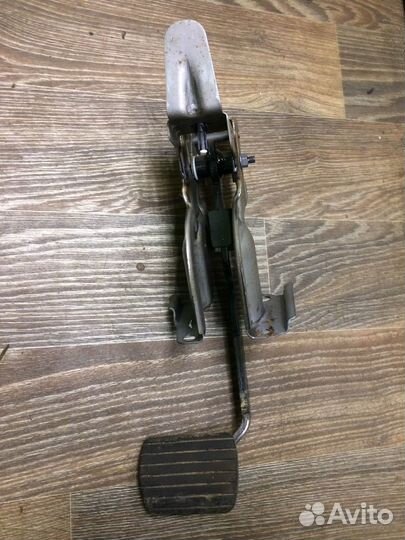 Педаль тормоза LADA Xray