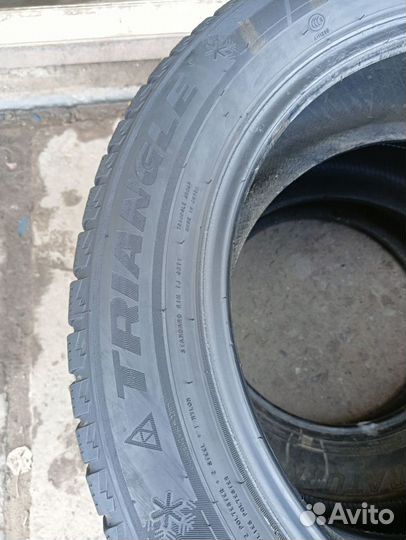 Triangle Snowlink TWT02 215/55 R17 98R