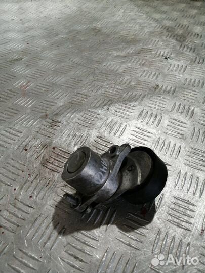 Ролик натяжителя Volkswagen Tiguan SUV czda 2019