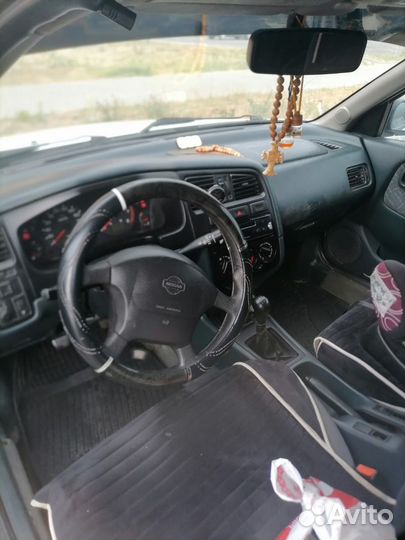 Nissan Primera 1.6 МТ, 1998, 300 000 км