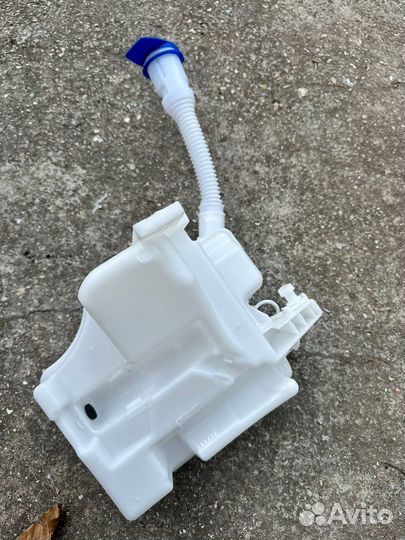 Продам бачок омывателя vw polo 2014