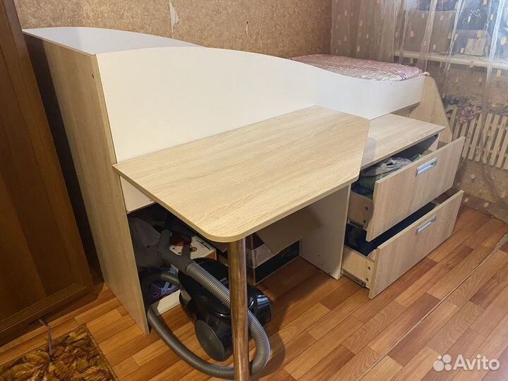 Кровать чердак