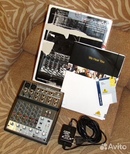 Микшерный пульт Behringer Xenyx 802 компакт Микшер