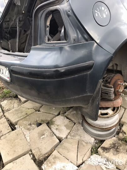 Volkswagen Golf 4 задний бампер
