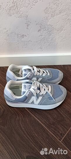 Кроссовки женские new balance