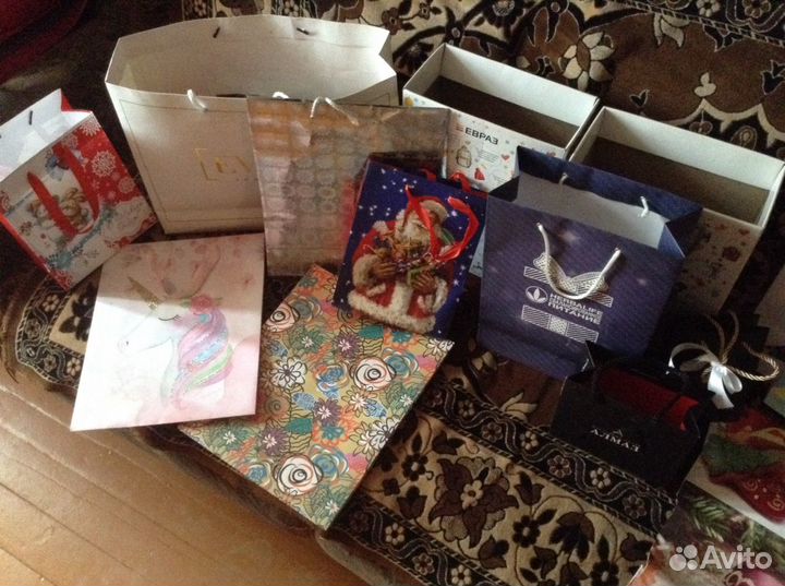 Подарочные пакеты