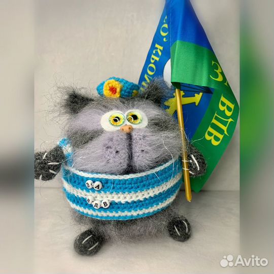 Кот Мурзик вдв-шник с флагом