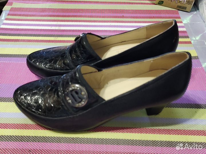 Туфли новые раз.41,продам за 1.300