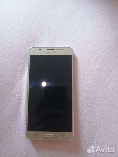 Телефон Samsung