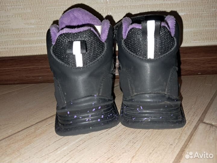 Кроссовки для девочки