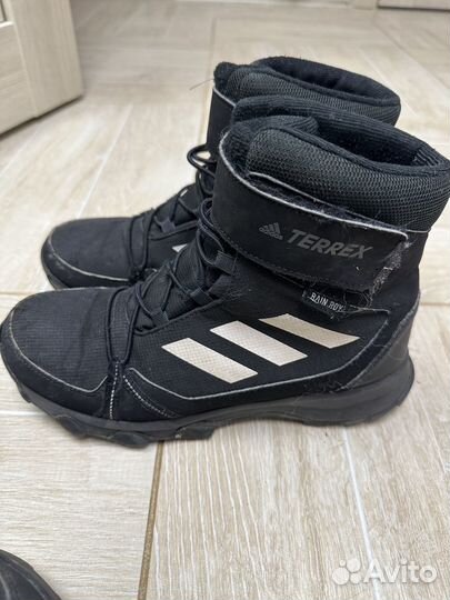 Зимние ботинки adidas