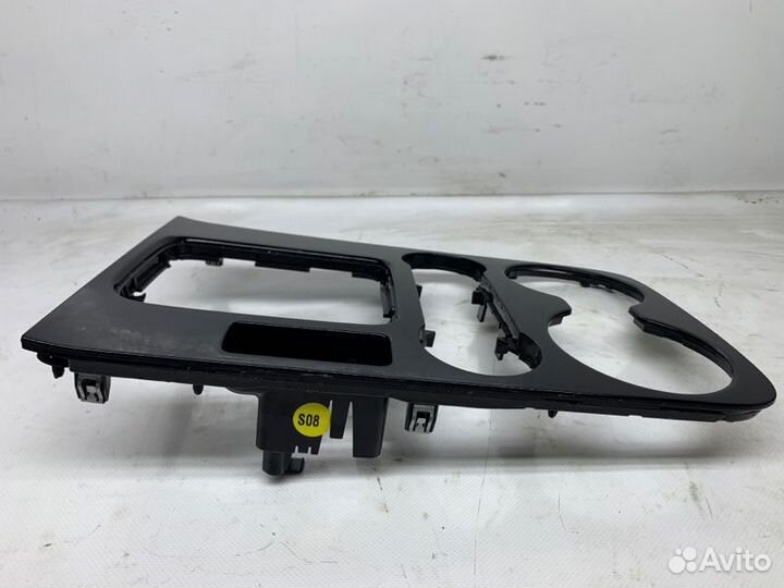 Накладка центральной консоли Volkswagen Touareg FL