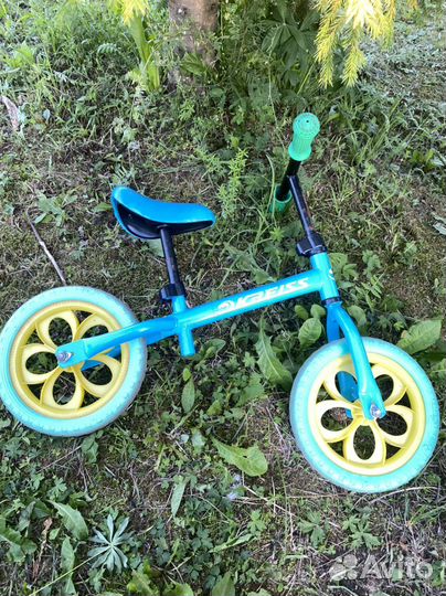 Беговел Kreiss 12 колеса