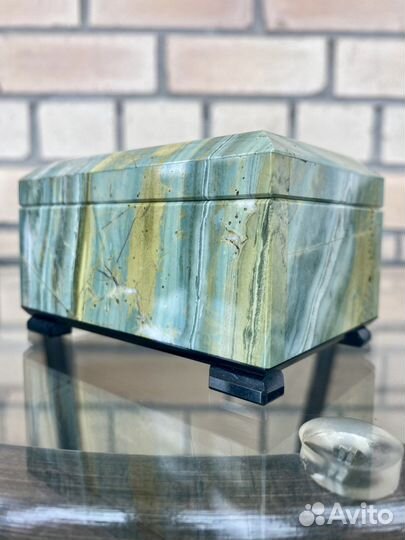 Шкатулка из натурального камня