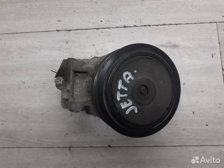 Компрессор кондиционера Volkswagen Jetta 5