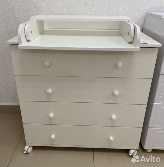 Кроватка овальная и комод новые