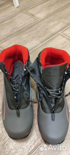 Лыжные ботинки 39 размер nnn