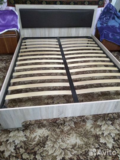 Кровать двуспальная б/у