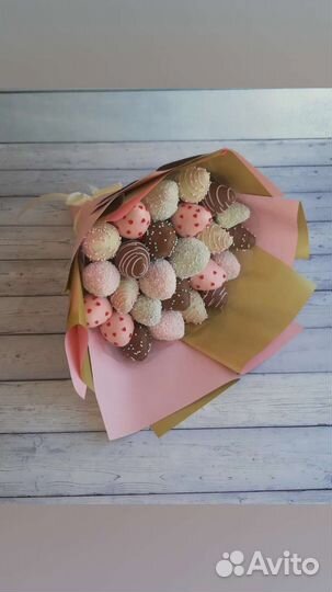 Съедобные,шоколадные букеты,клубника в шоколаде