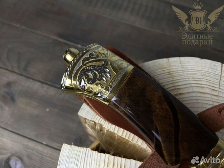 Коллекционный сувенир с золотом