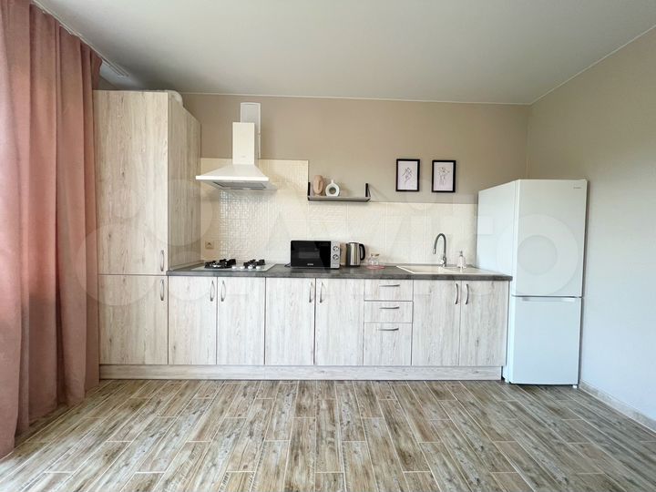 2-к. квартира, 80 м², 4/4 эт.