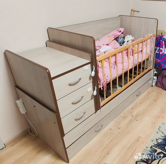 Кроватка трансформер с маятником