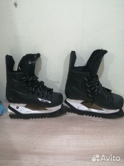Коньки хоккейные 39 размер