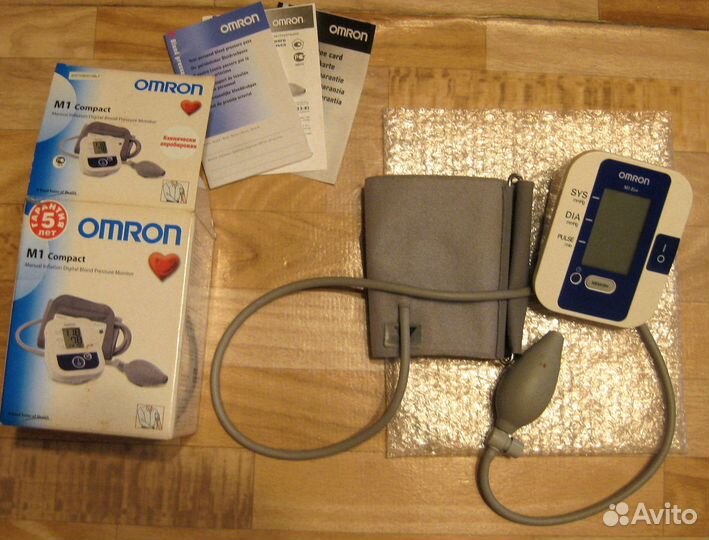 Полуавтоматический тонометр Omron M1 Eco