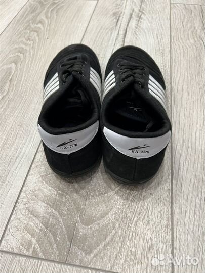Кроссовки мужские бу 39 размер