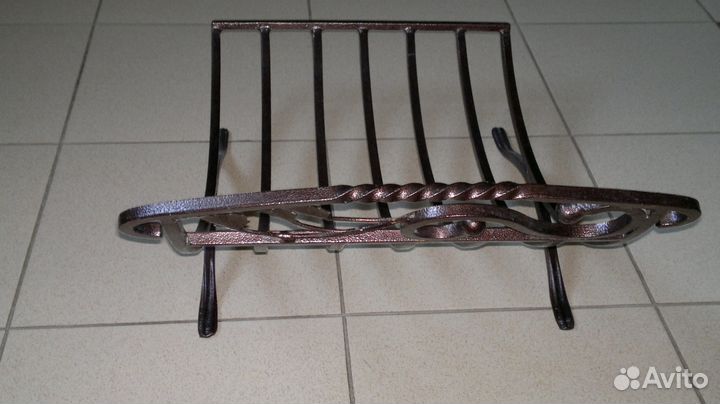 Декоративная кованная подставка для дров