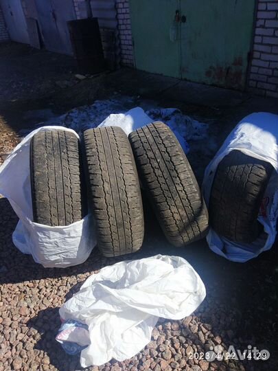 Bridgestone Dueler A/T D694 265/65 R17