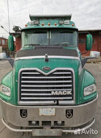 Стекла на американские грузовики Mack