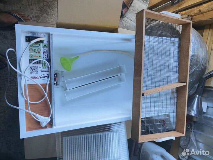 Инкубатор для яиц автоматический