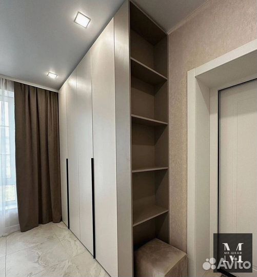 Распашной шкаф