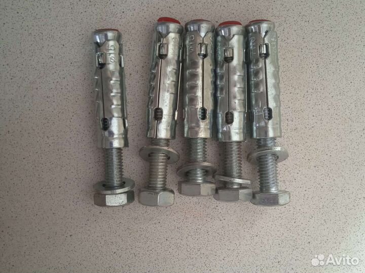 Анкерный болт