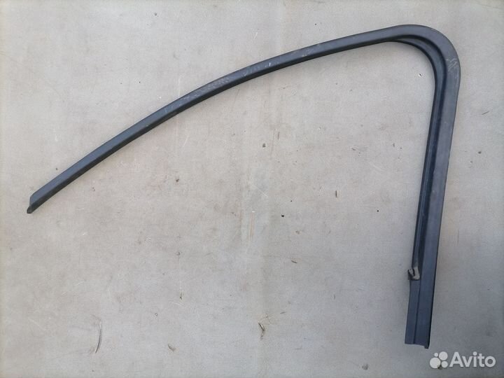 Уплотнитель двери для Ford Focus II 2008-2011